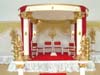 ROMAN PILLAR WITH MATCHING BACKDROP MANDAP