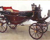 ROYAL VICE VERSA HORSE CARRIAGE