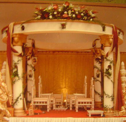 ROUND MANDAP PILLERS