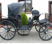 VIS A VIS WEDDING HORSE CARRIAGE