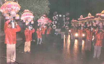 MOVEABLE WEDDING LIGHTS